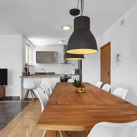 Marin Apartment *