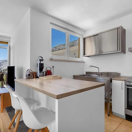 Marin Apartment *